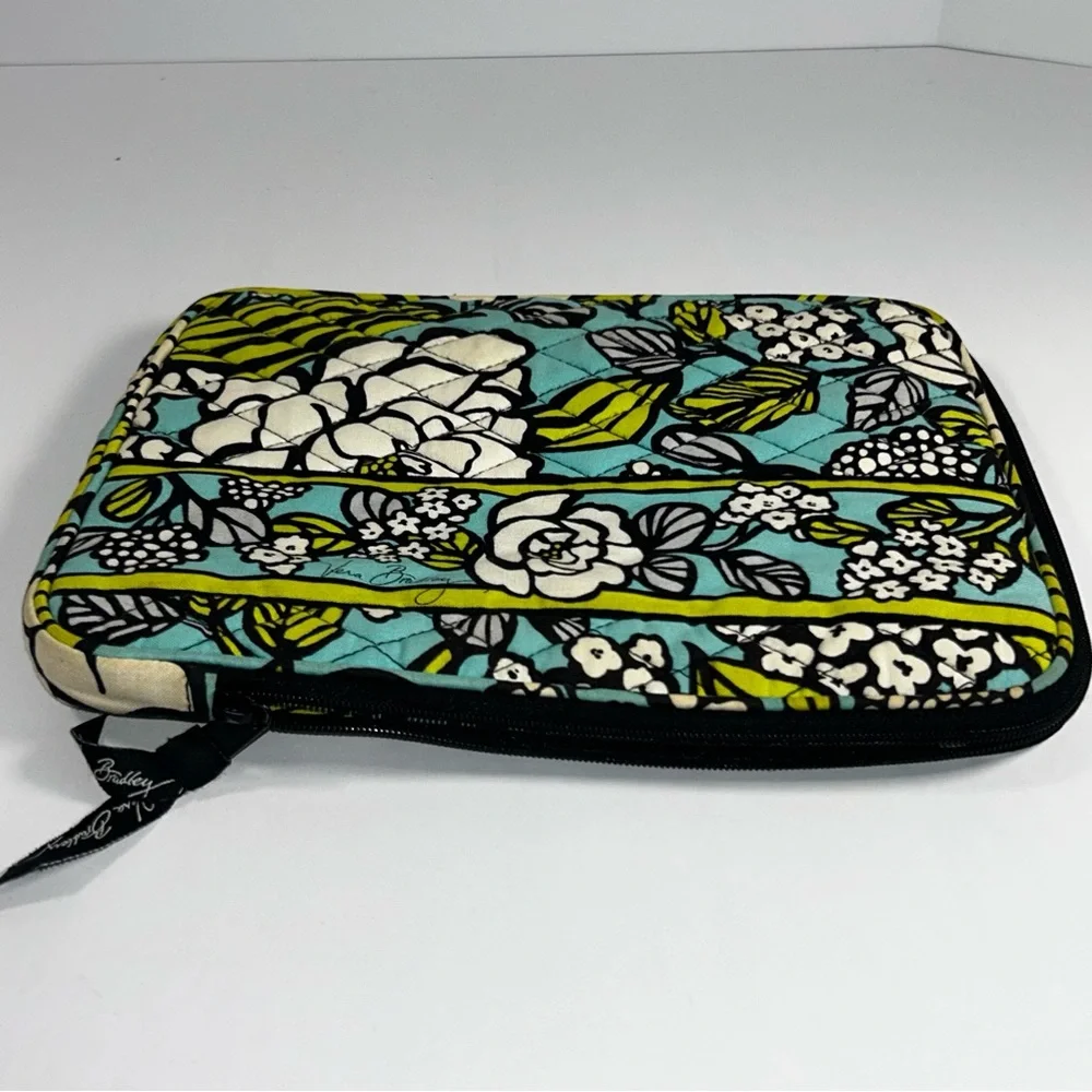 Vera Bradley‎ Floral Quilted Tablet Sleeve